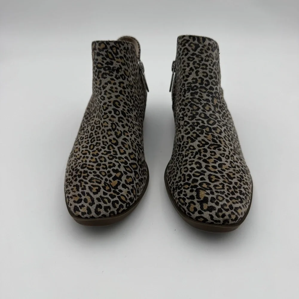 Crown & Ivy Ankle Boots Womens 6 Gray Leopard Kendall Suede Zipper Animal Print